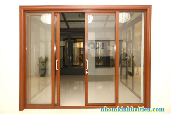 img1465811883cua-nhom vân gỗ.jpg